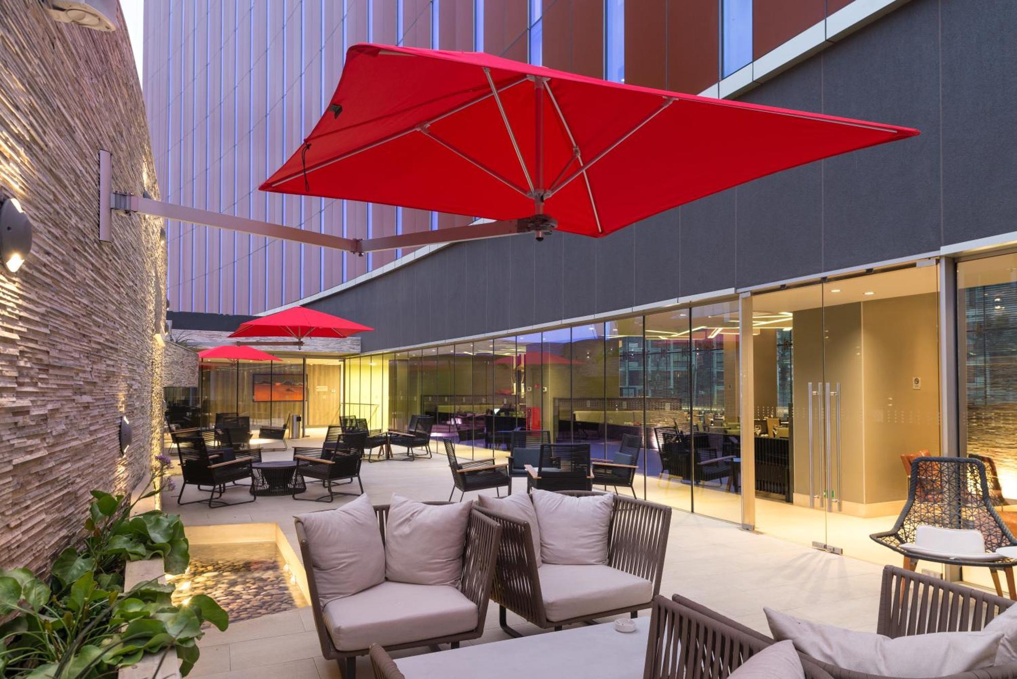 Hilton Garden Inn Iquique Exterior photo