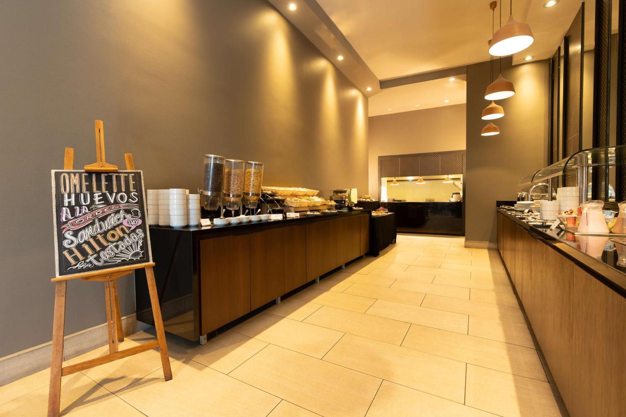 Hilton Garden Inn Iquique Exterior photo