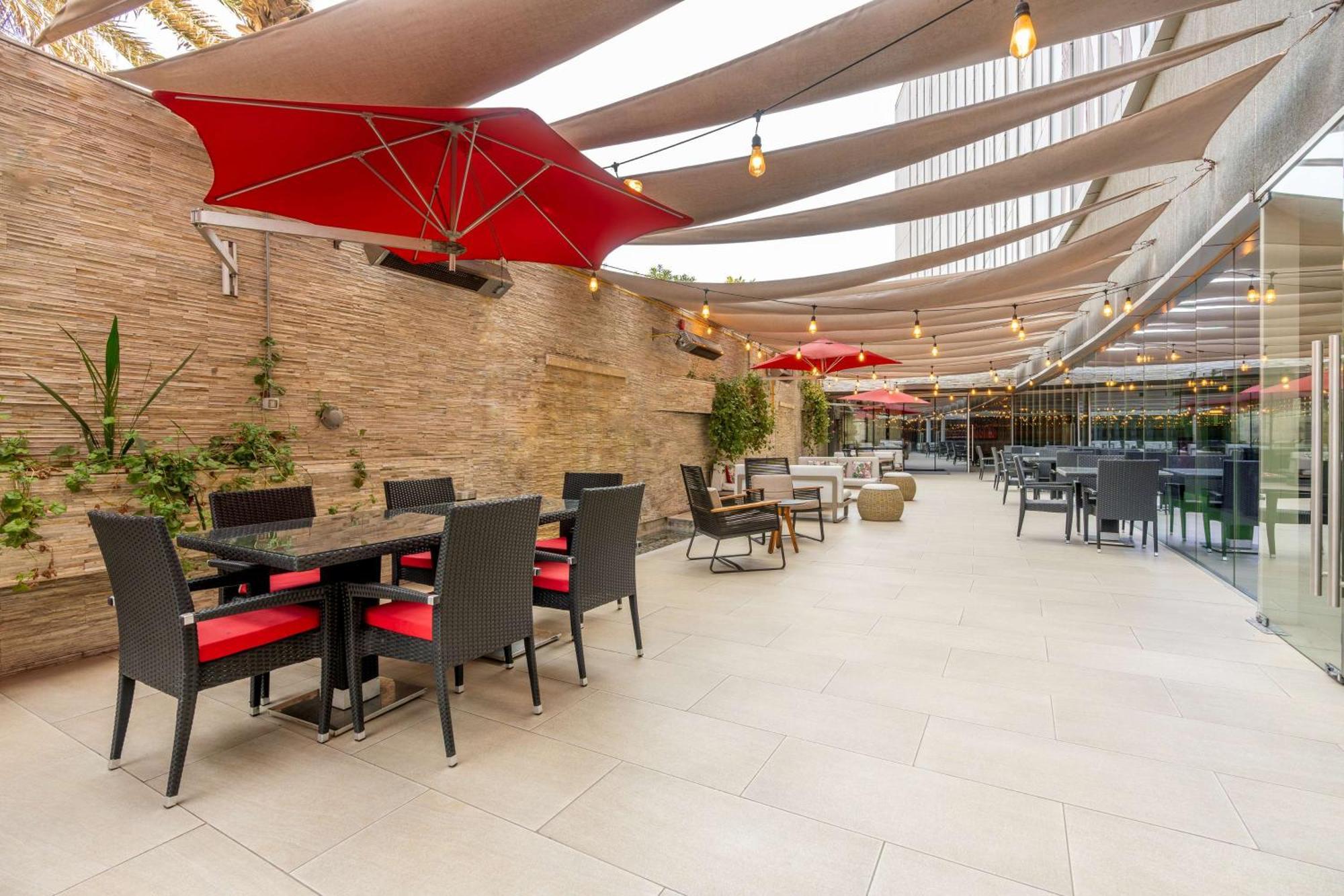Hilton Garden Inn Iquique Exterior photo